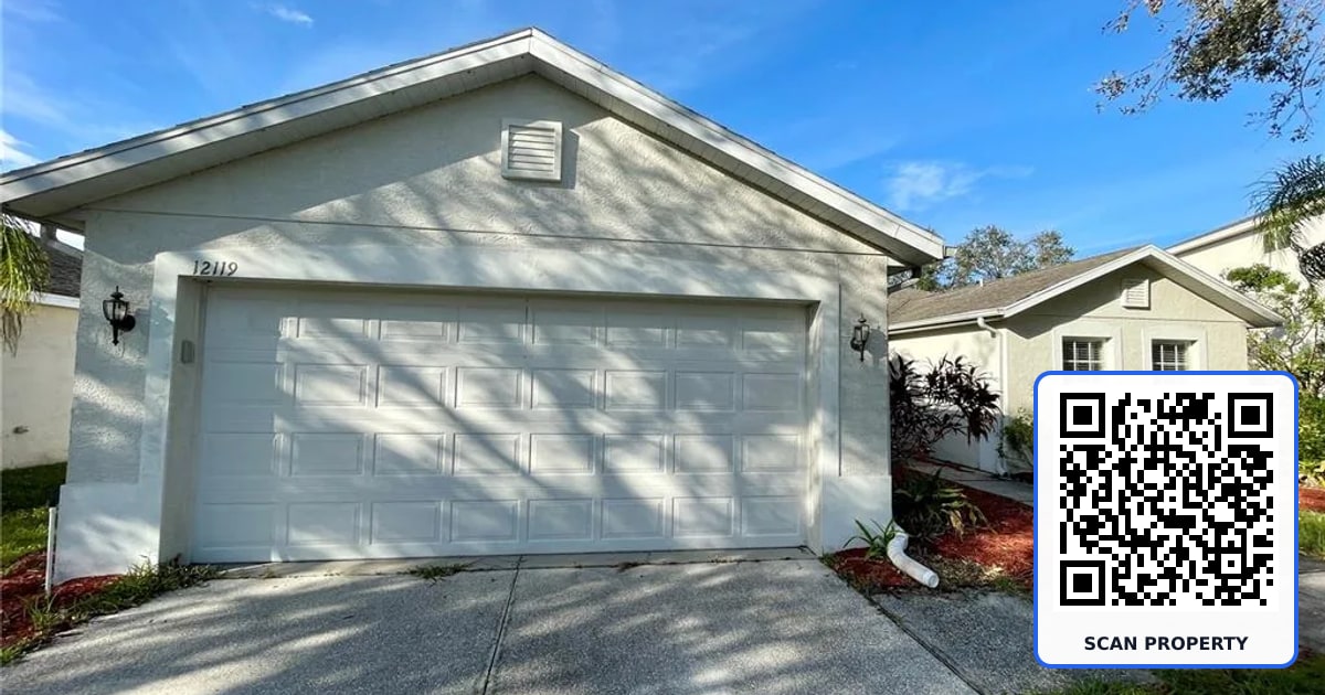 12119 WARWICK CIRCLE property photo