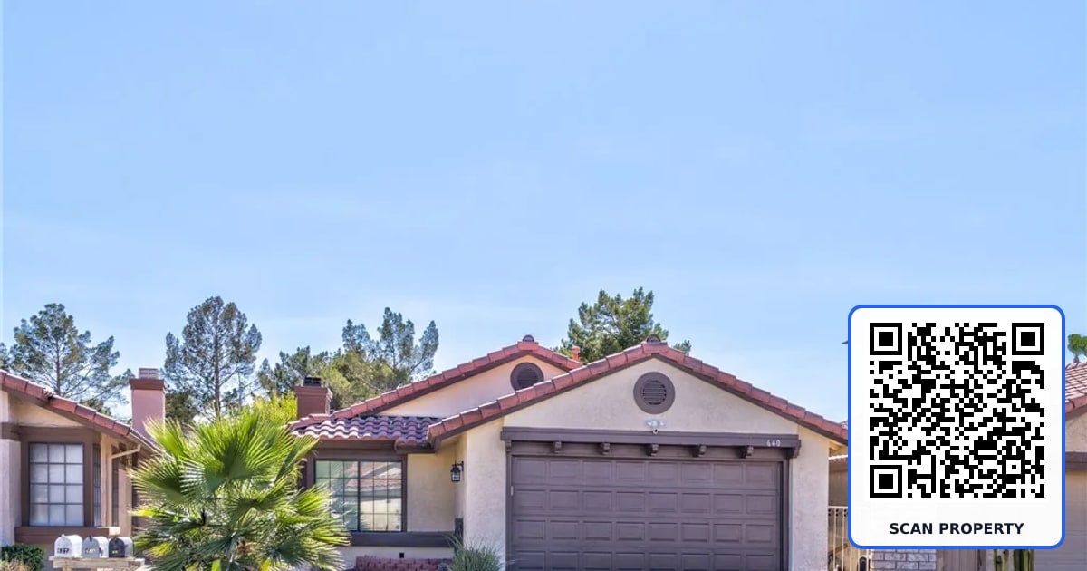 640 Whispering Palms Drive property photo