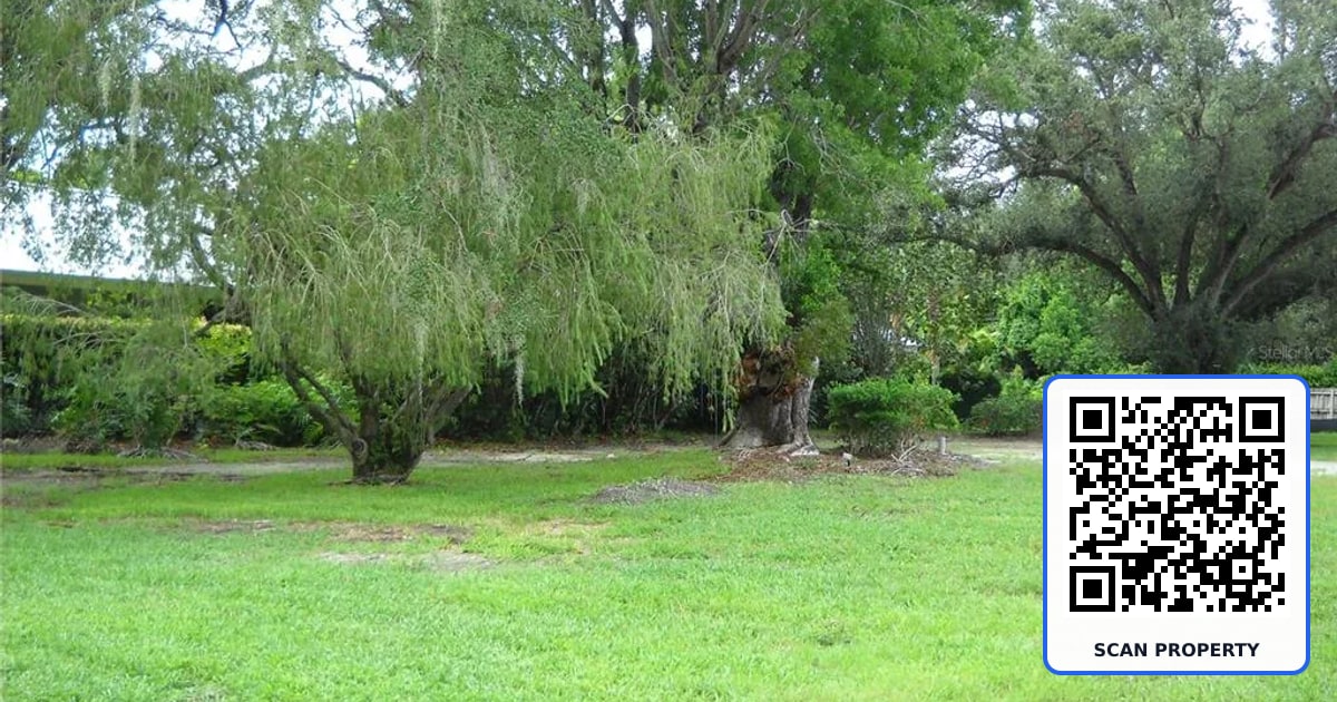 1749 CHEROKEE DRIVE property photo