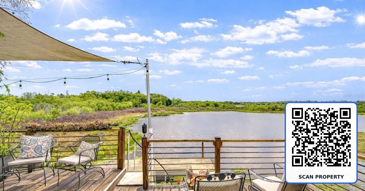 1216 BRANDON LAKES AVENUE property photo