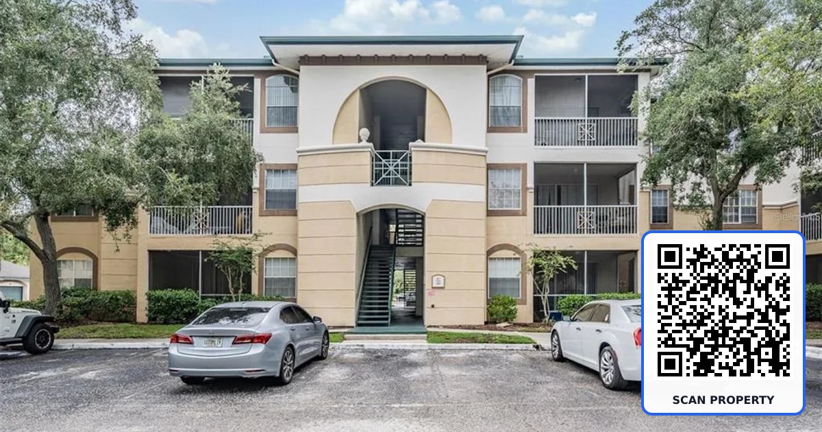 17101 CARRINGTON PARK DRIVE UNIT 421 property photo