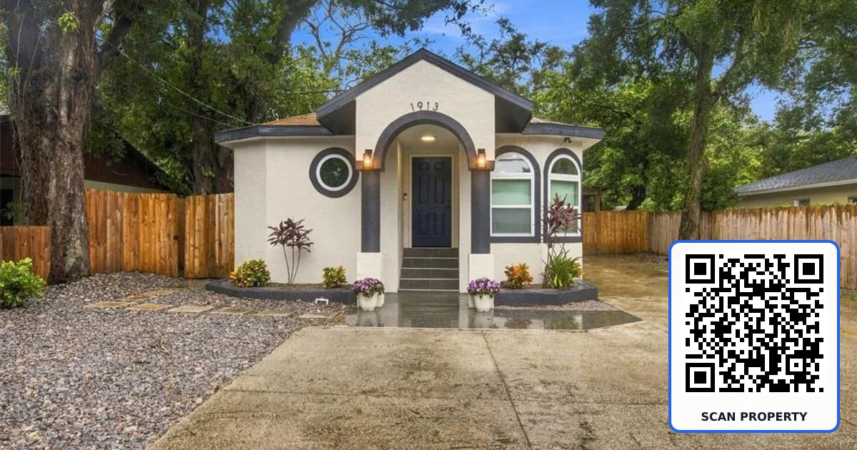 1913 E HANNA AVENUE property photo