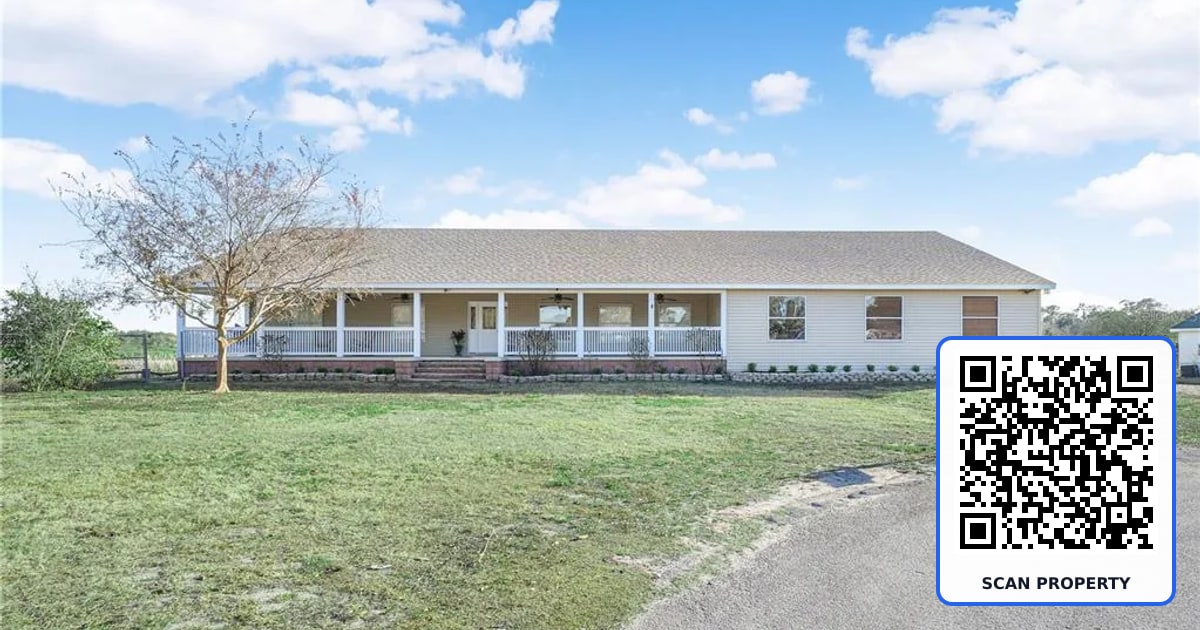 124 PANGOLA DRIVE property photo