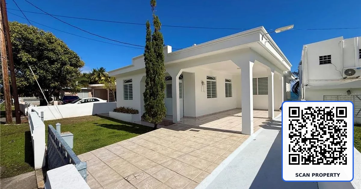 Carr#3 BEACH FRONT HOUSE AVENUE property photo