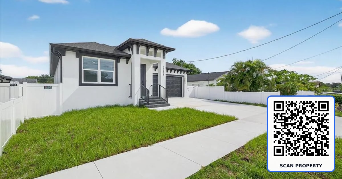 2719 W SAINT JOHN STREET property photo