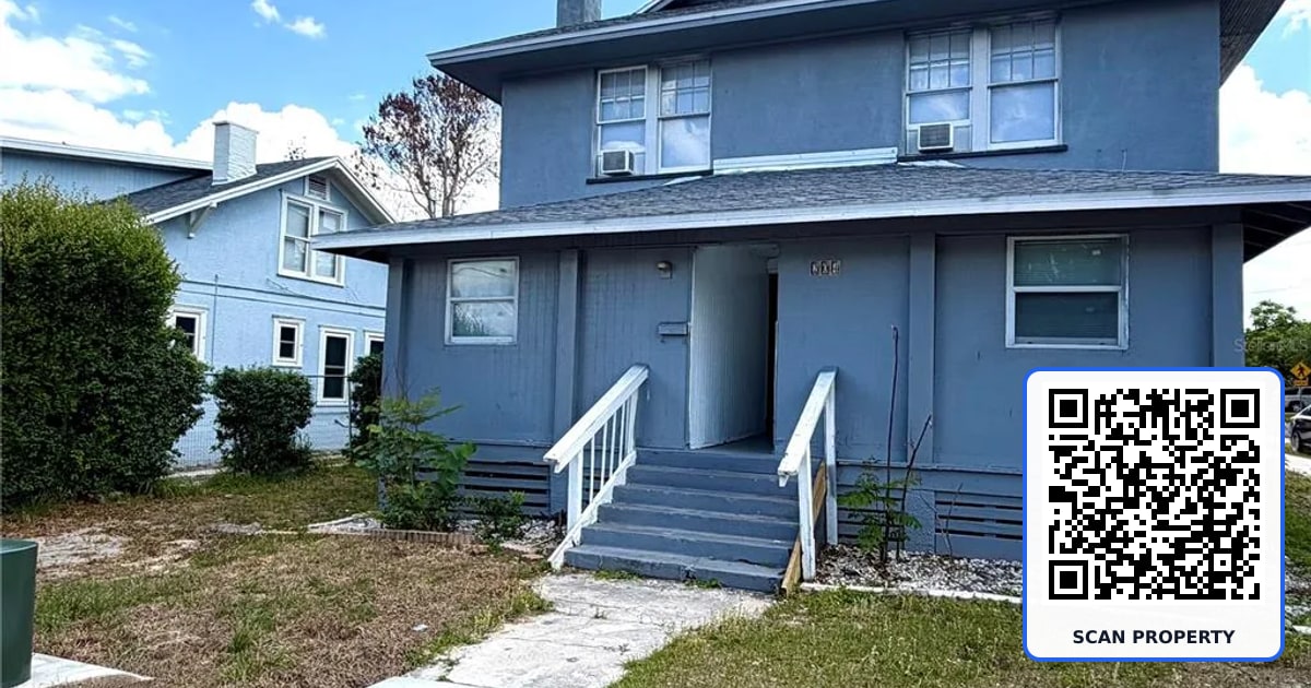 204 AVENUE D NE property photo