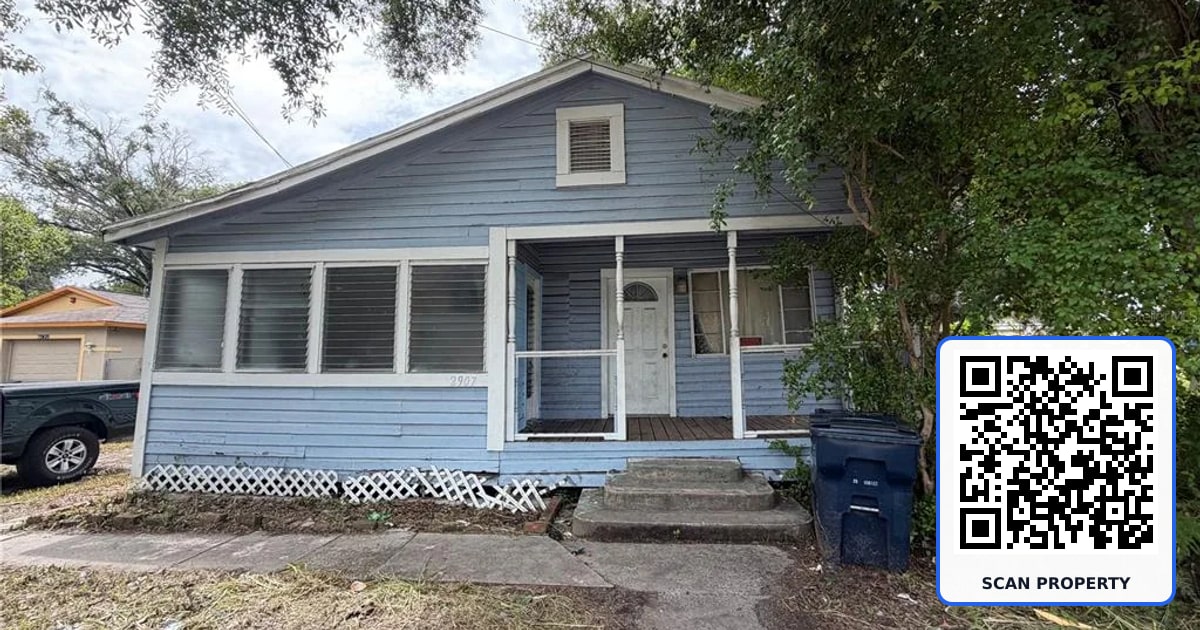 2907 E LAKE AVENUE property photo