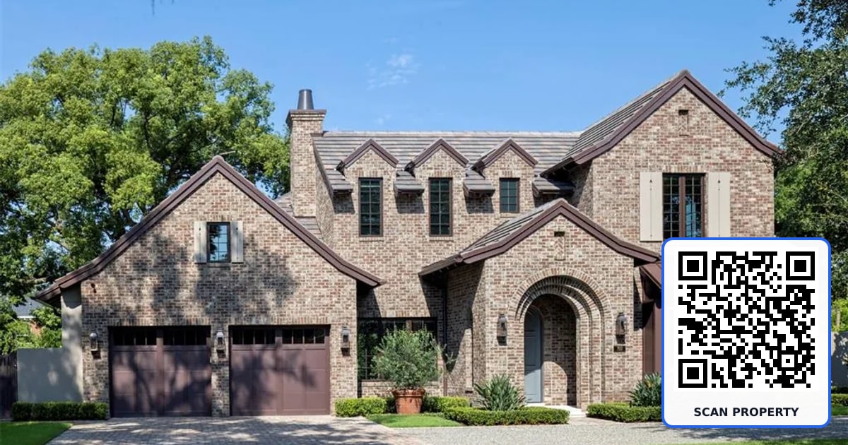 702 VIA BELLA property photo