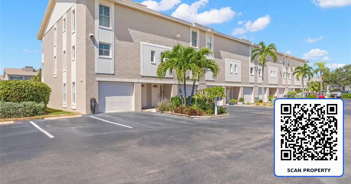 255 CAPRI CIRCLE N UNIT 30 property photo
