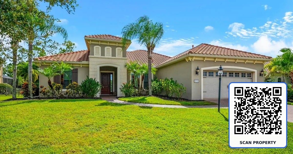 8256 LARKSPUR CIRCLE property photo