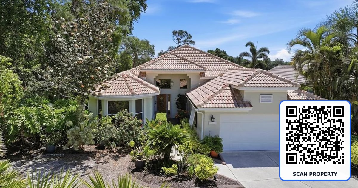 8009 HAMPTON COURT property photo