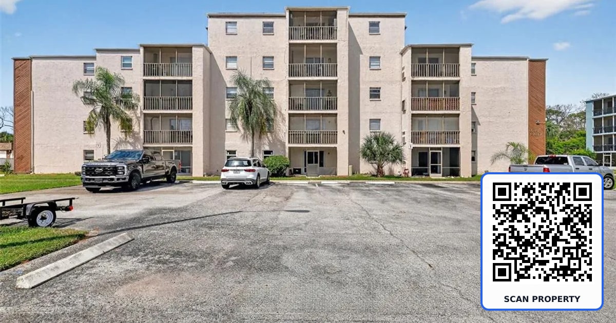 5541 BAY BOULEVARD UNIT 203 property photo