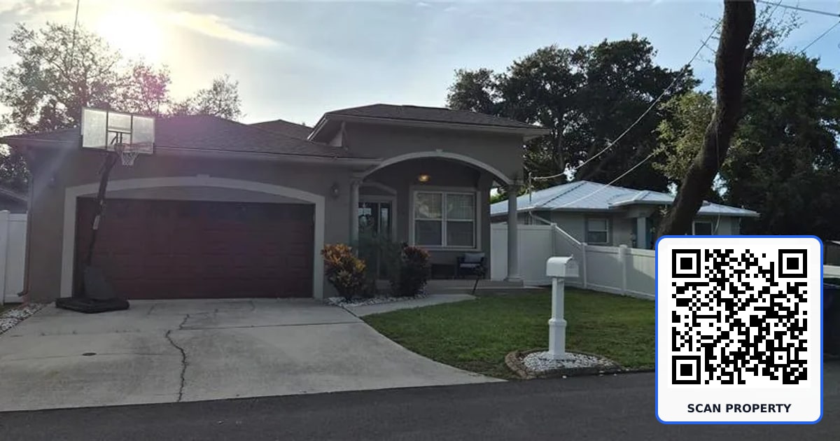 8930 N NEWPORT AVENUE property photo