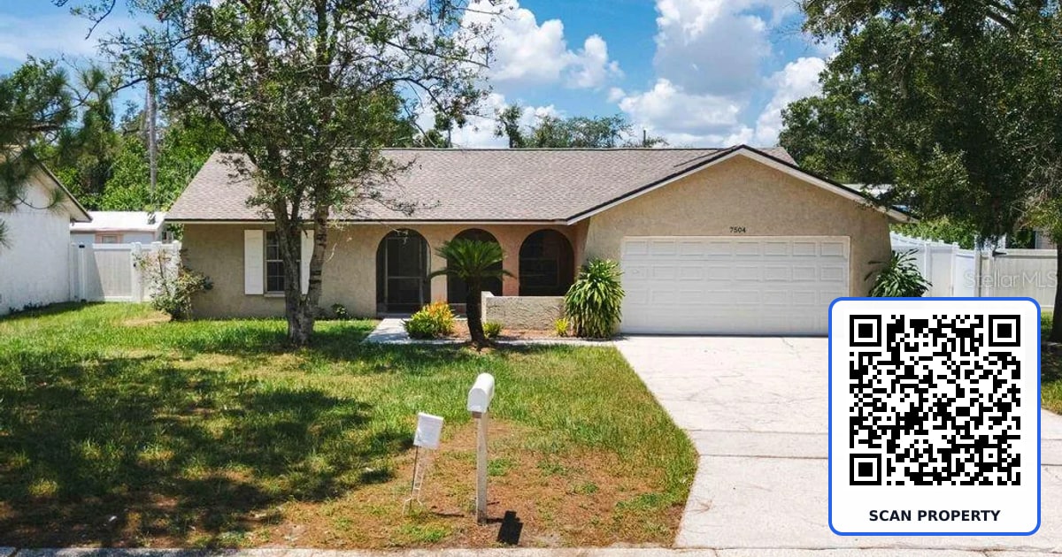 7504 N SANIBEL CIRCLE property photo