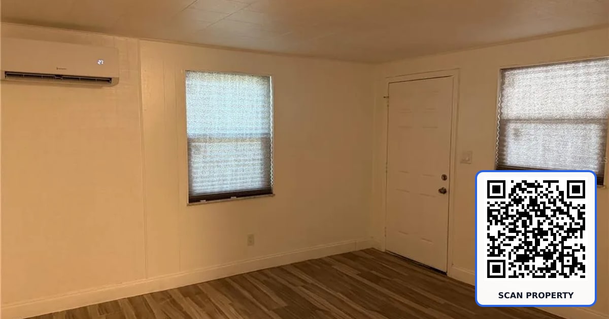 9811 N JASMINE AVENUE UNIT A property photo