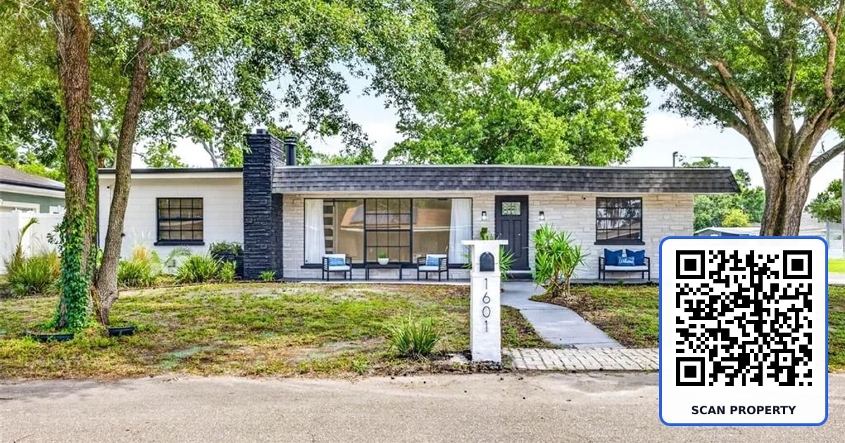 1601 E PARIS STREET property photo