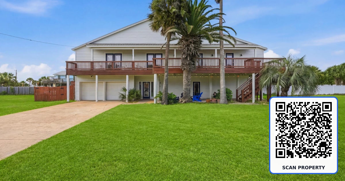 1205 Via De Luna Drive property photo