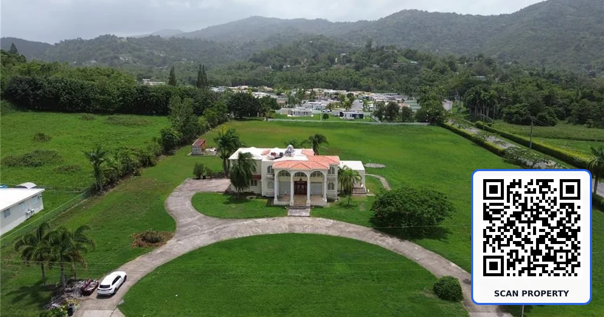 17 CALLE HUCAR property photo