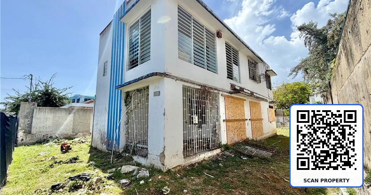 2052 ESPAÑA ST. property photo