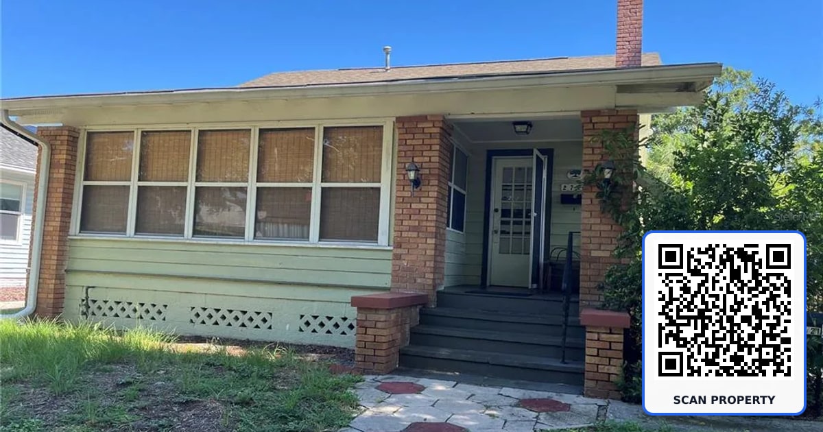 2721 & 2721.5 BURLINGTON AVENUE N property photo