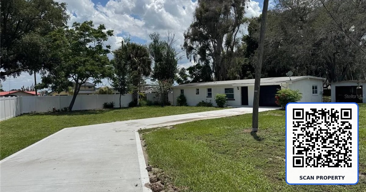 2121 GREENWAY DRIVE property photo