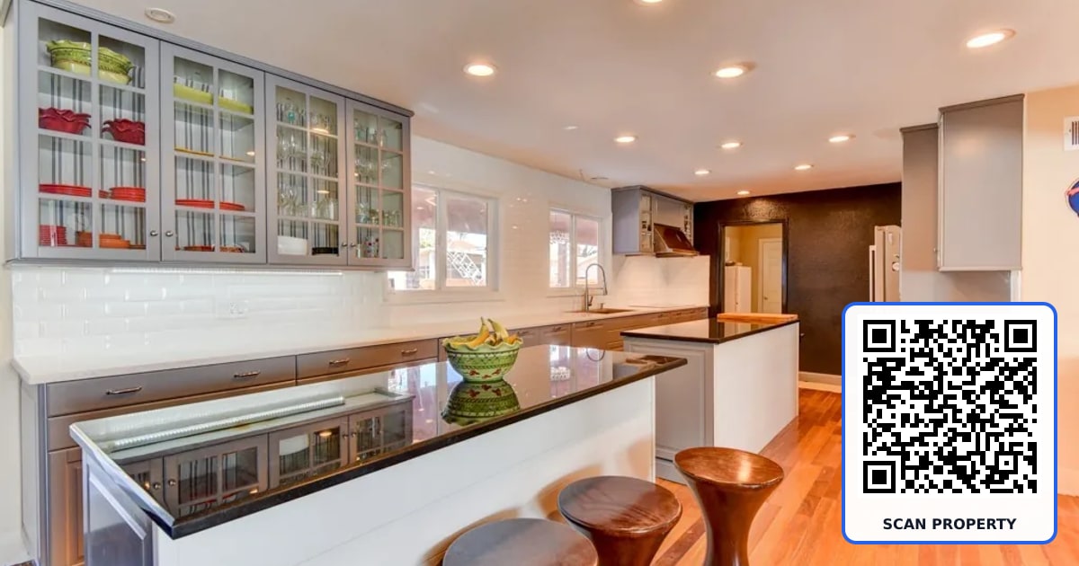 1818 Waldman Avenue property photo