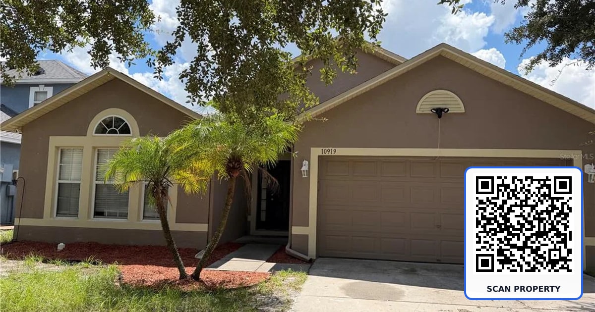 10919 BANYAN WOOD WAY property photo