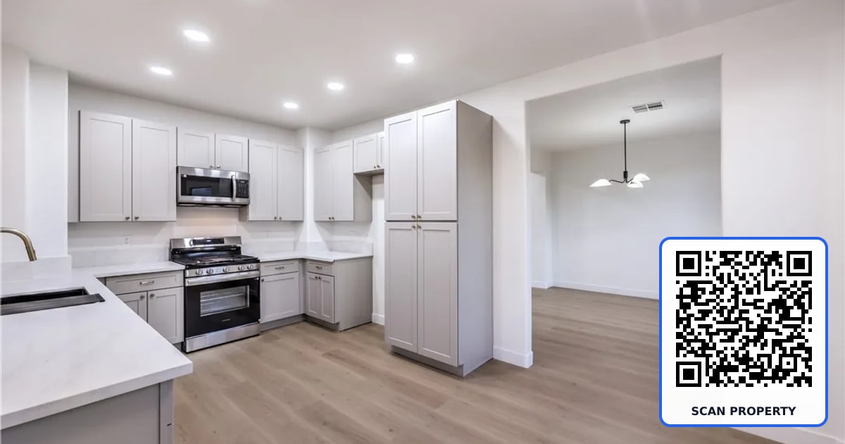 1001 Washington Oaks Street property photo