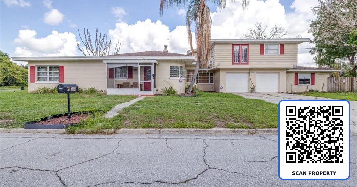 900 LAKE MARTHA DRIVE NE property photo