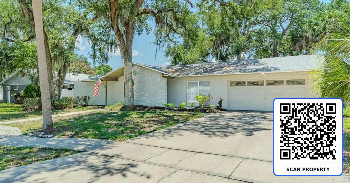 8018 W POCAHONTAS AVENUE property photo