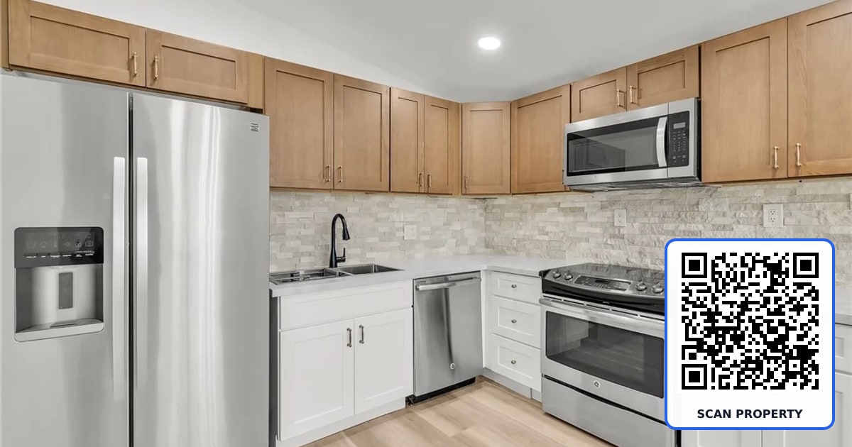 1604 Basswood Avenue property photo