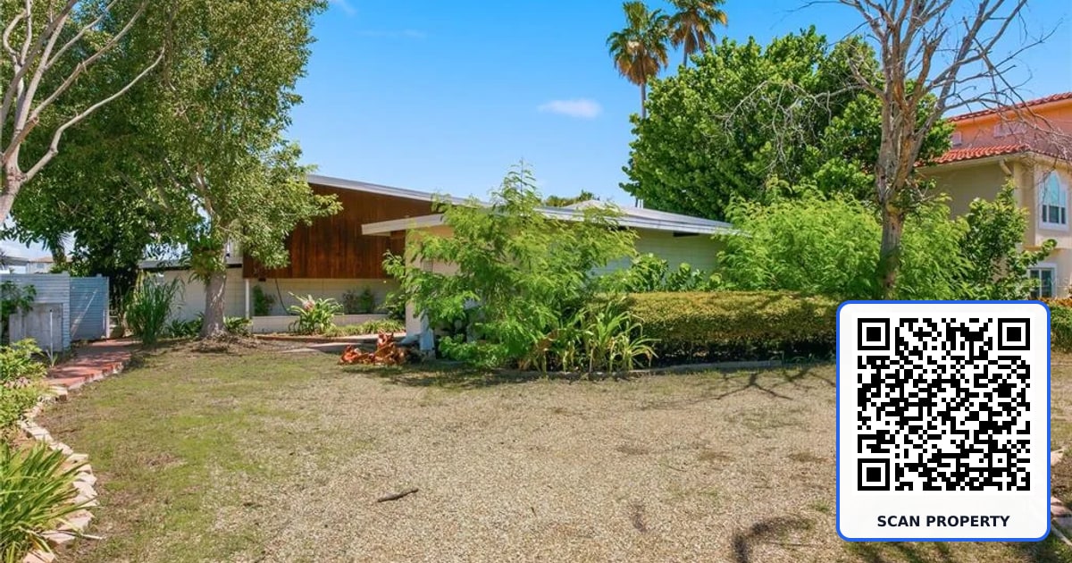 31 DOLPHIN DRIVE property photo