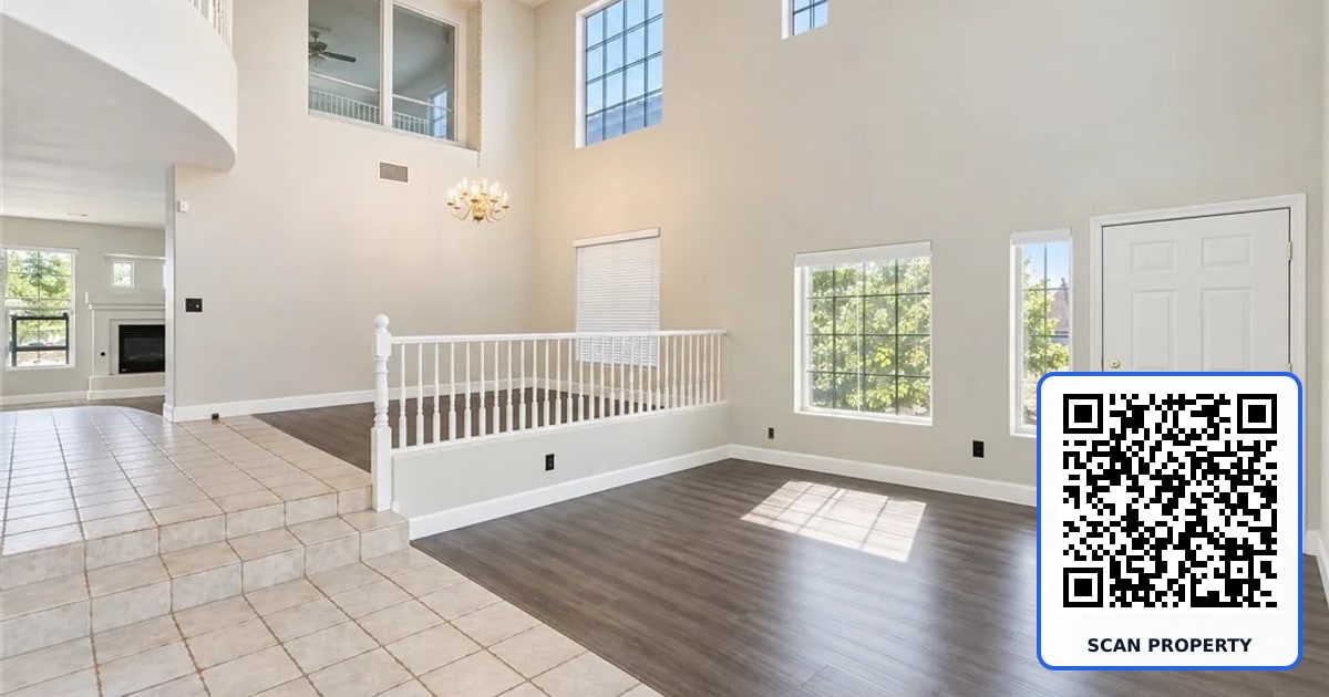 8724 Vivid Violet Avenue property photo