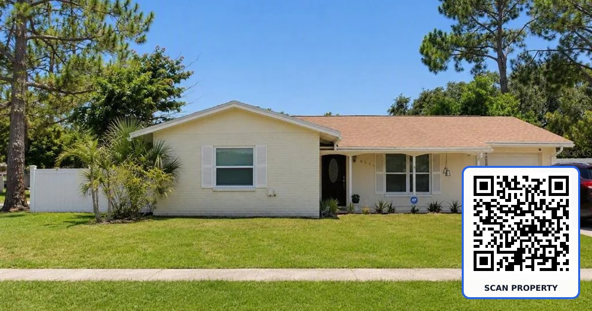 8002 WOODVINE PLACE property photo