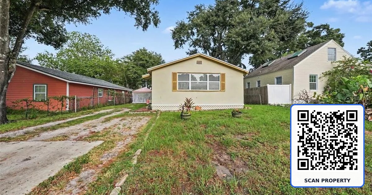 1221 QUEEN ST N property photo
