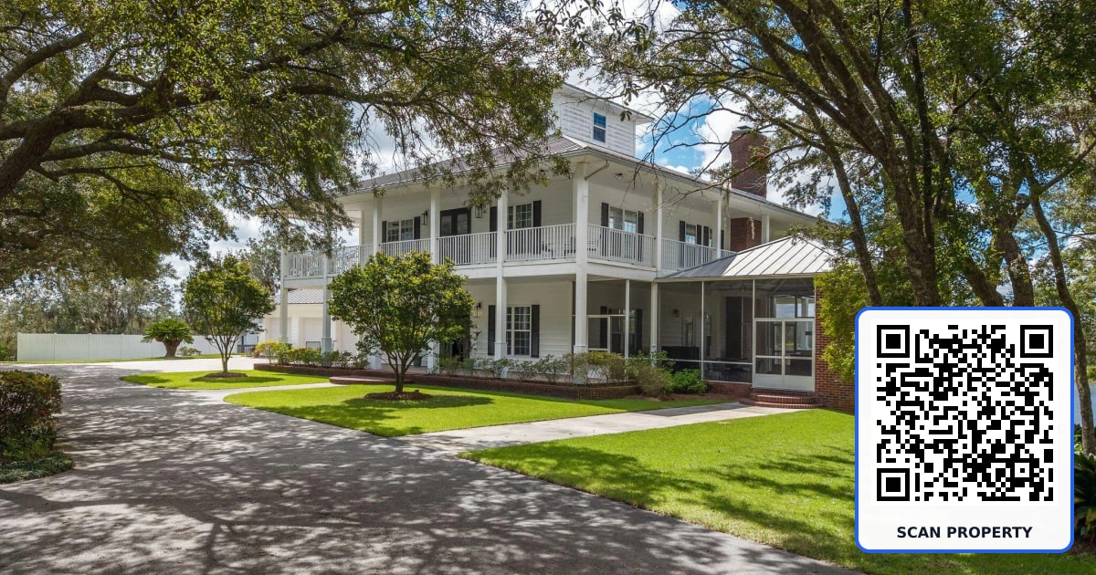 15702 FL-77 property photo