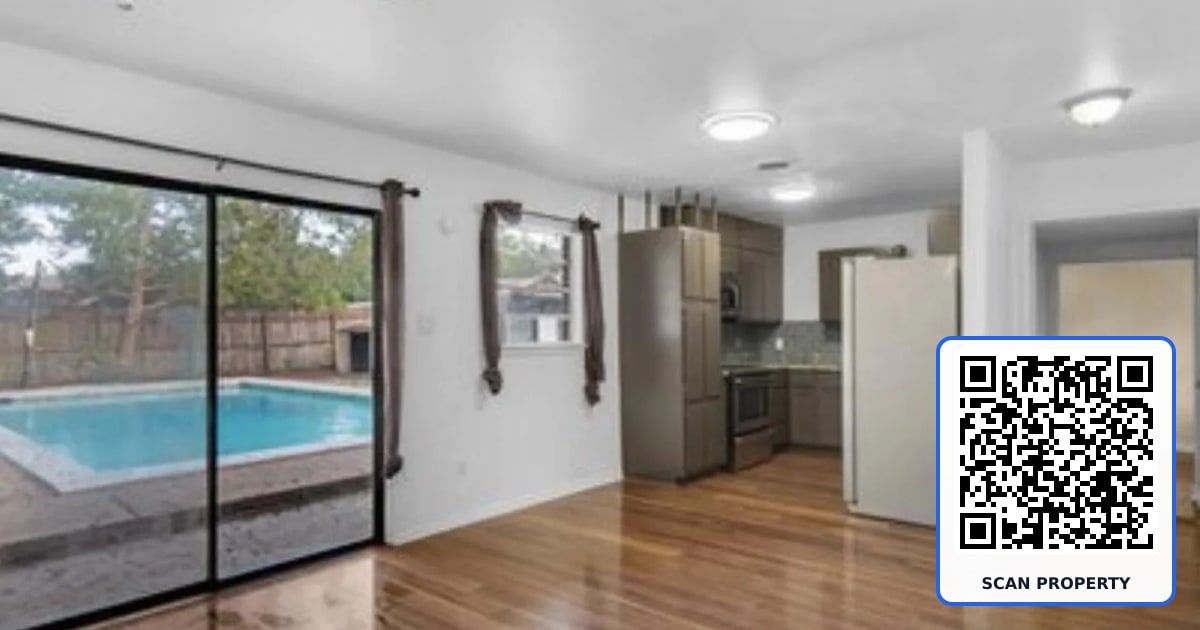 398 Edge Avenue property photo
