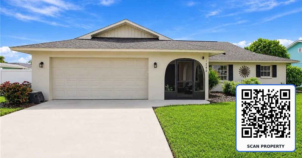 1242 PINEBROOK WAY property photo