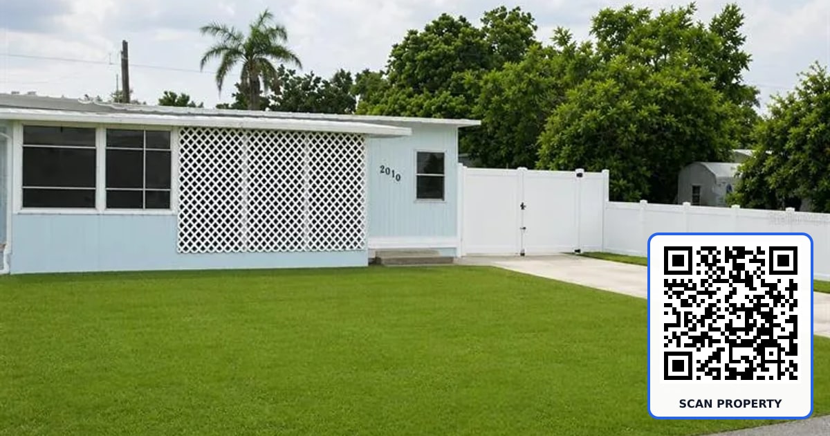2010 OAK STREET property photo