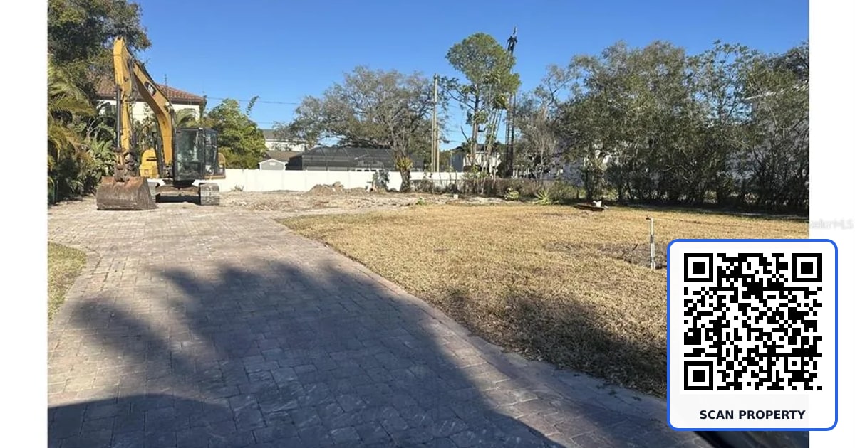 523 W DAVIS BOULEVARD property photo