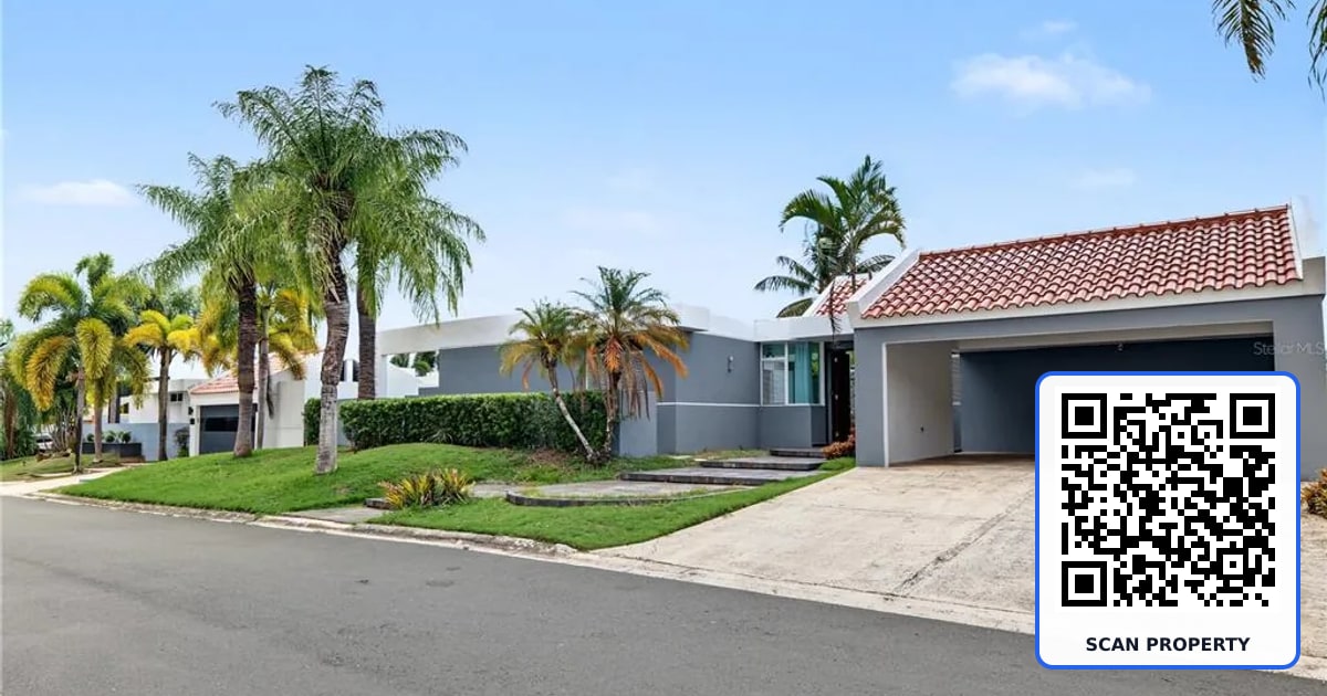 D11 CALLE NISPERO property photo