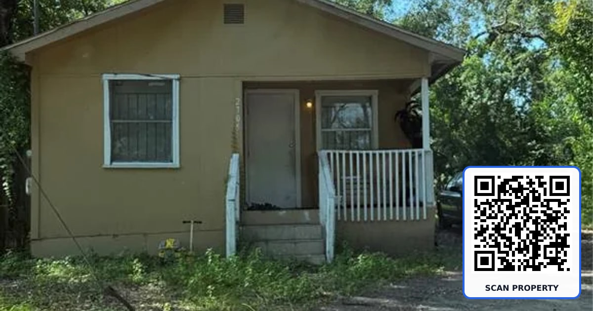 2705 E CAYUGA STREET property photo