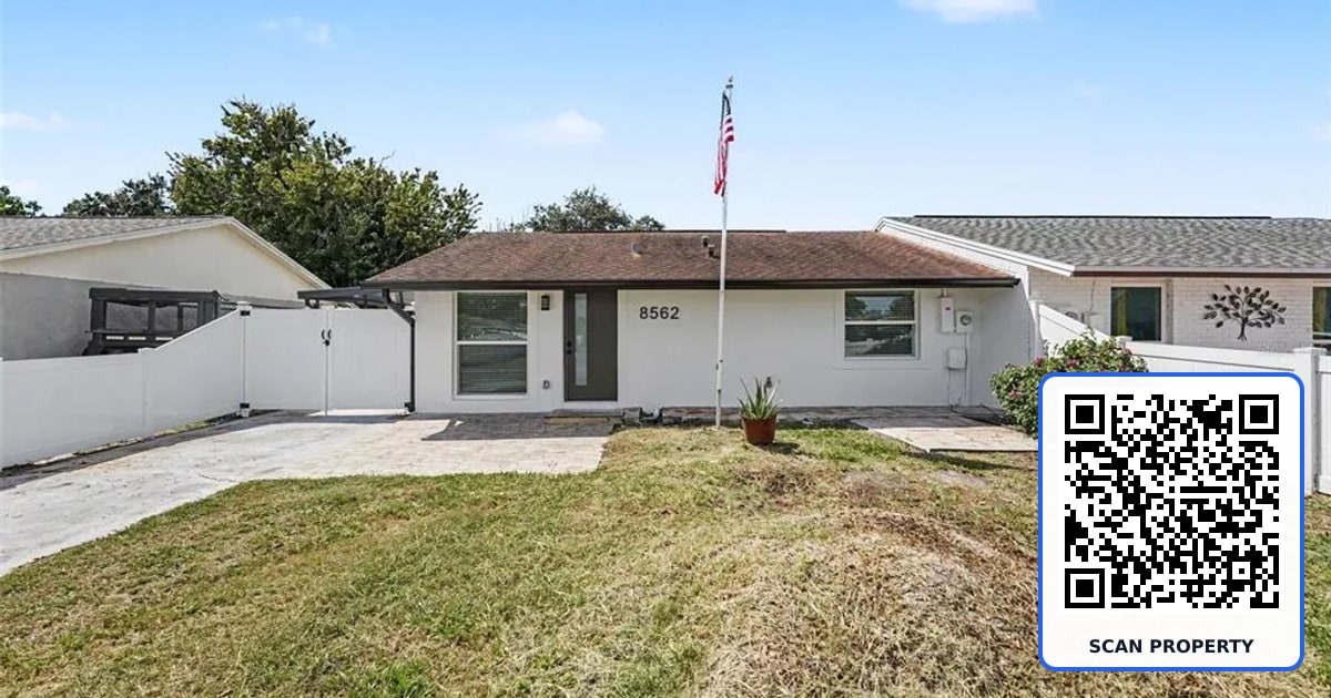 8562 BRIAR GROVE CIRCLE property photo