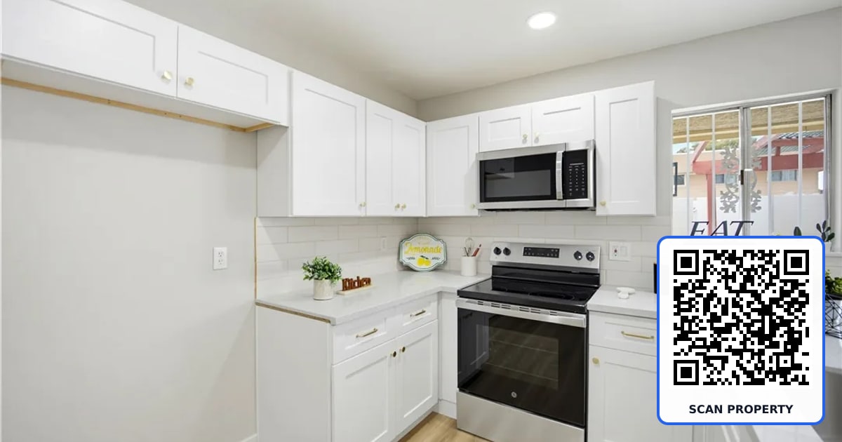 2556 Paradise Village Way property photo