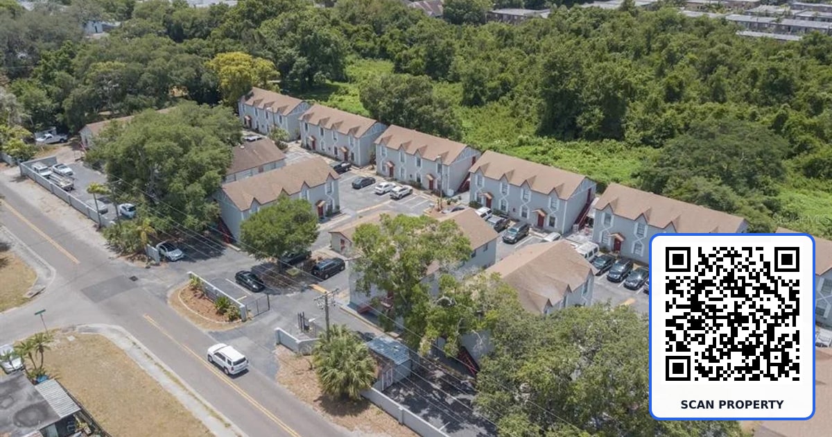 5702 N LINCOLN AVENUE UNIT C property photo