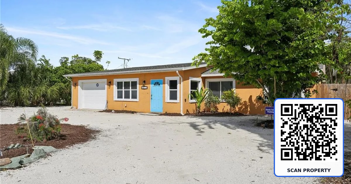 8479 PINEWOOD ROAD property photo