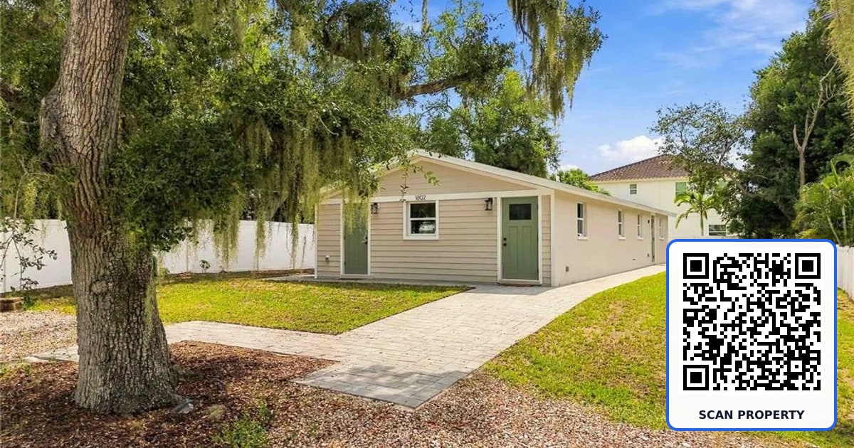 1802 ROBINHOOD STREET property photo