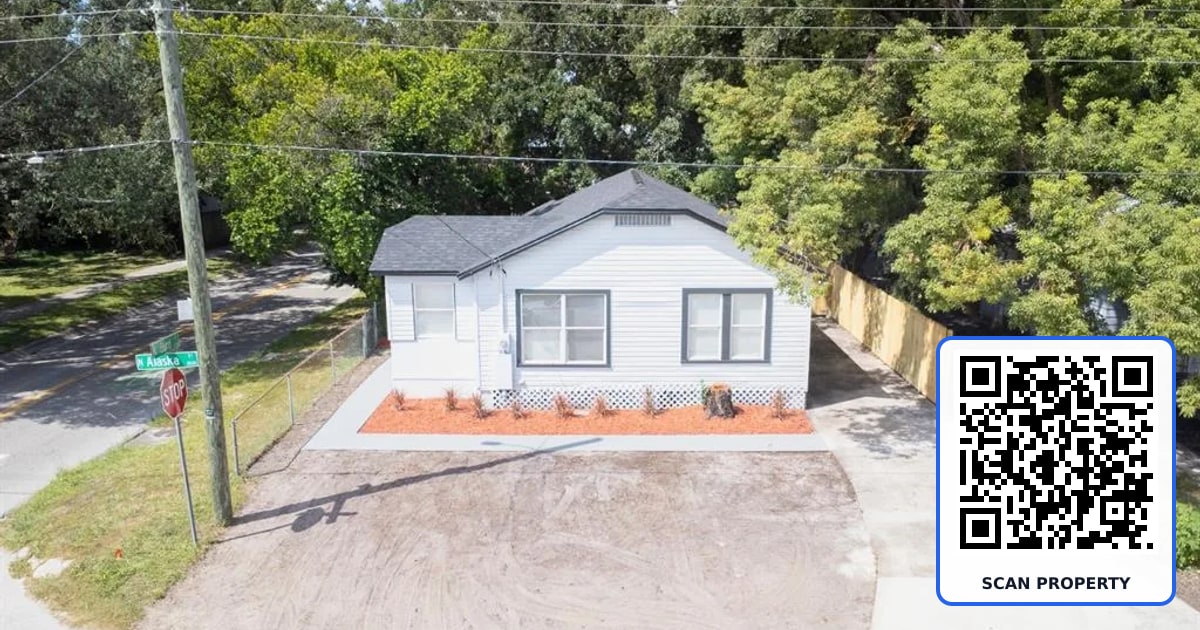 8202 N ALASKA STREET property photo