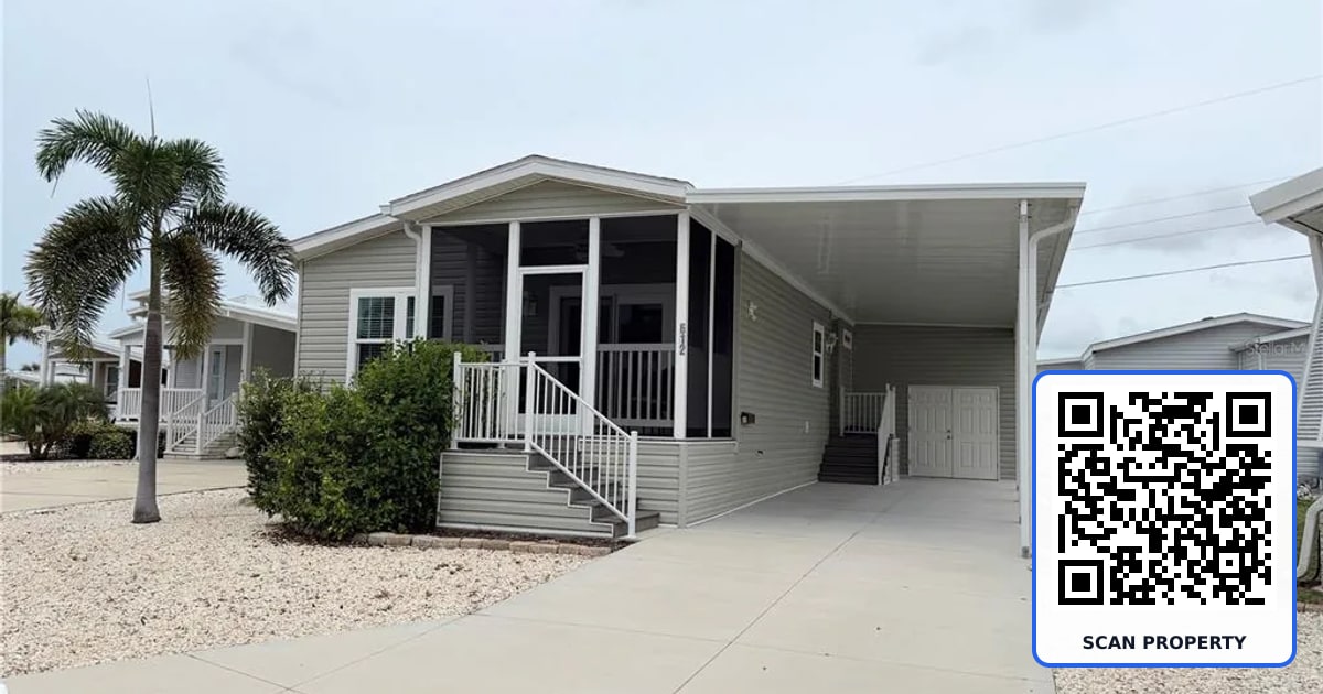 612 CAREFREE property photo