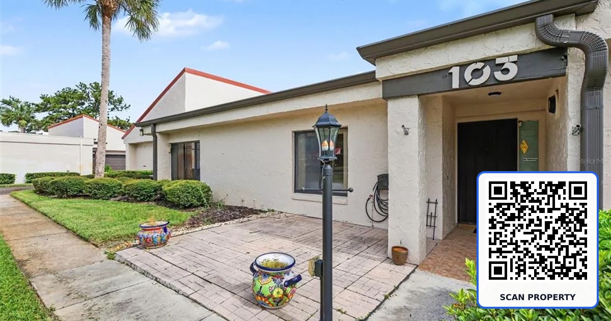 103 VALENCIA COURT N property photo